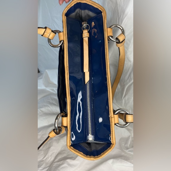 COACH Peyton Embossed Signature Logo Patent Leather Navy Tote Bag - Picture 13 of 15